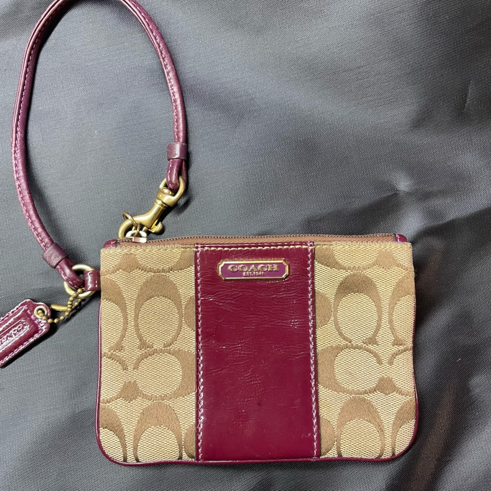 Very cute good for keys money etc